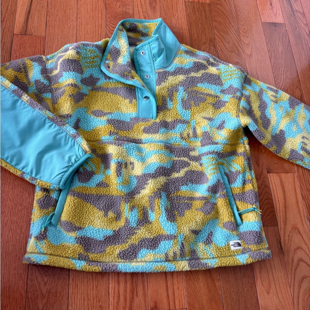 * | The North Face | Women's Cragmont 1/4 Snap Fleece Pullover. Size S. - Picture 4 of 6